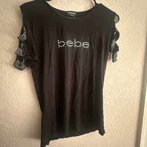 Bebe Black Graphic Ruffled Short Sleeve T-Shirt